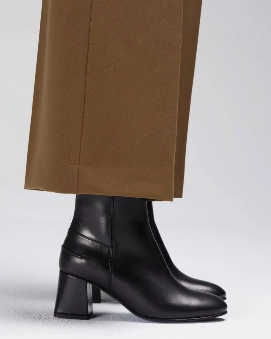 In Corio Bottines>MAUD