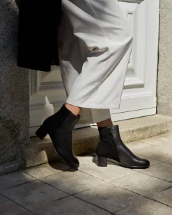 In Corio Bottines><noscript><img width=