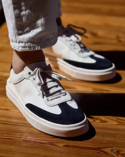 In Corio Sneakers><noscript><img width=
