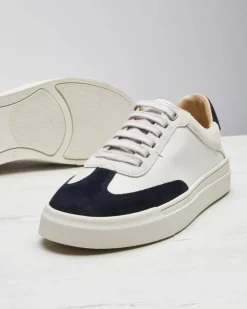 In Corio Sneakers><noscript><img width=